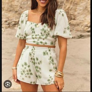 Abercrombie crinkle set-plus size